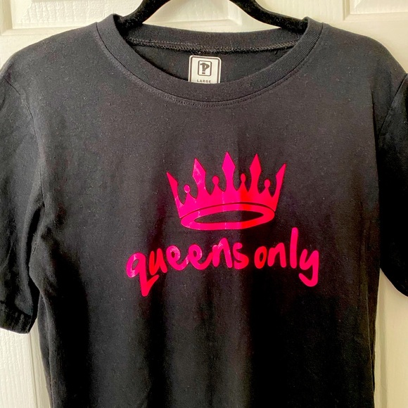 ✨Host Post✨Queens Only Black T-shirt Short Sleeve - Picture 10 of 10